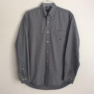Nautica Size Medium Men’s Long Sleeve Shirt